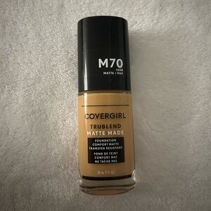 COVERGIRL TruBlend Matte Made Foundation - M70